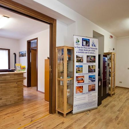 Auberge de jeunesse Casa Del Parco Dell'Adamello Di Vezza dʼOglio Extérieur photo