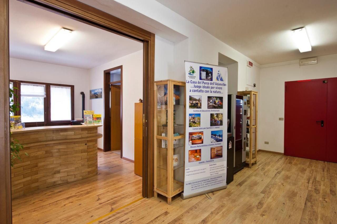Auberge de jeunesse Casa Del Parco Dell'Adamello Di Vezza dʼOglio Extérieur photo