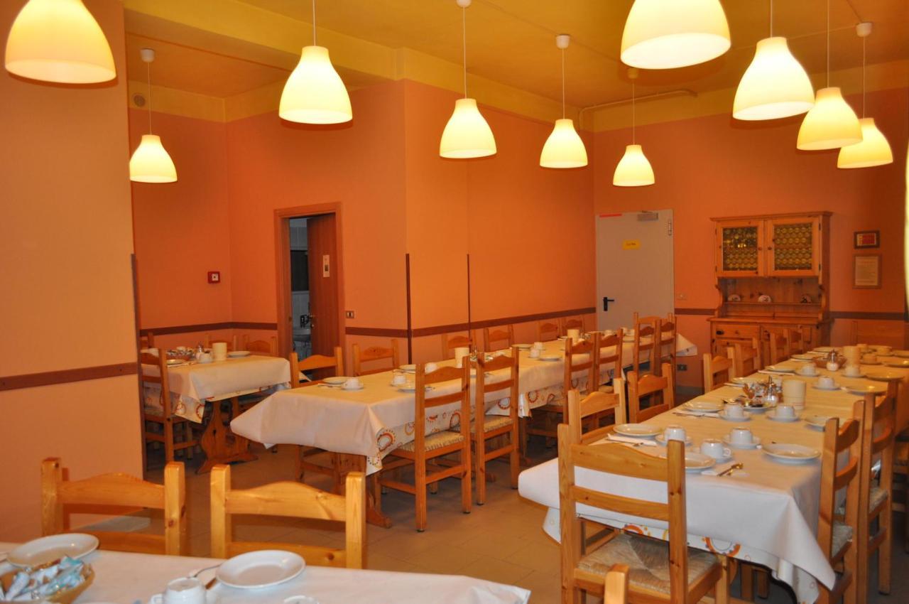 Auberge de jeunesse Casa Del Parco Dell'Adamello Di Vezza dʼOglio Extérieur photo